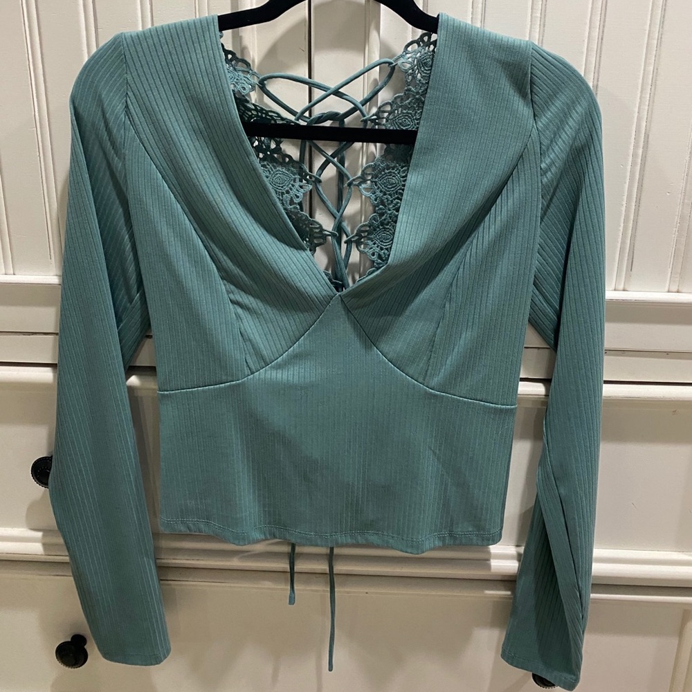 WILLOW & ROOT TOP